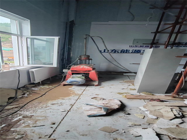 高昌地基基础下沉墙体裂缝加固注浆顶升施工